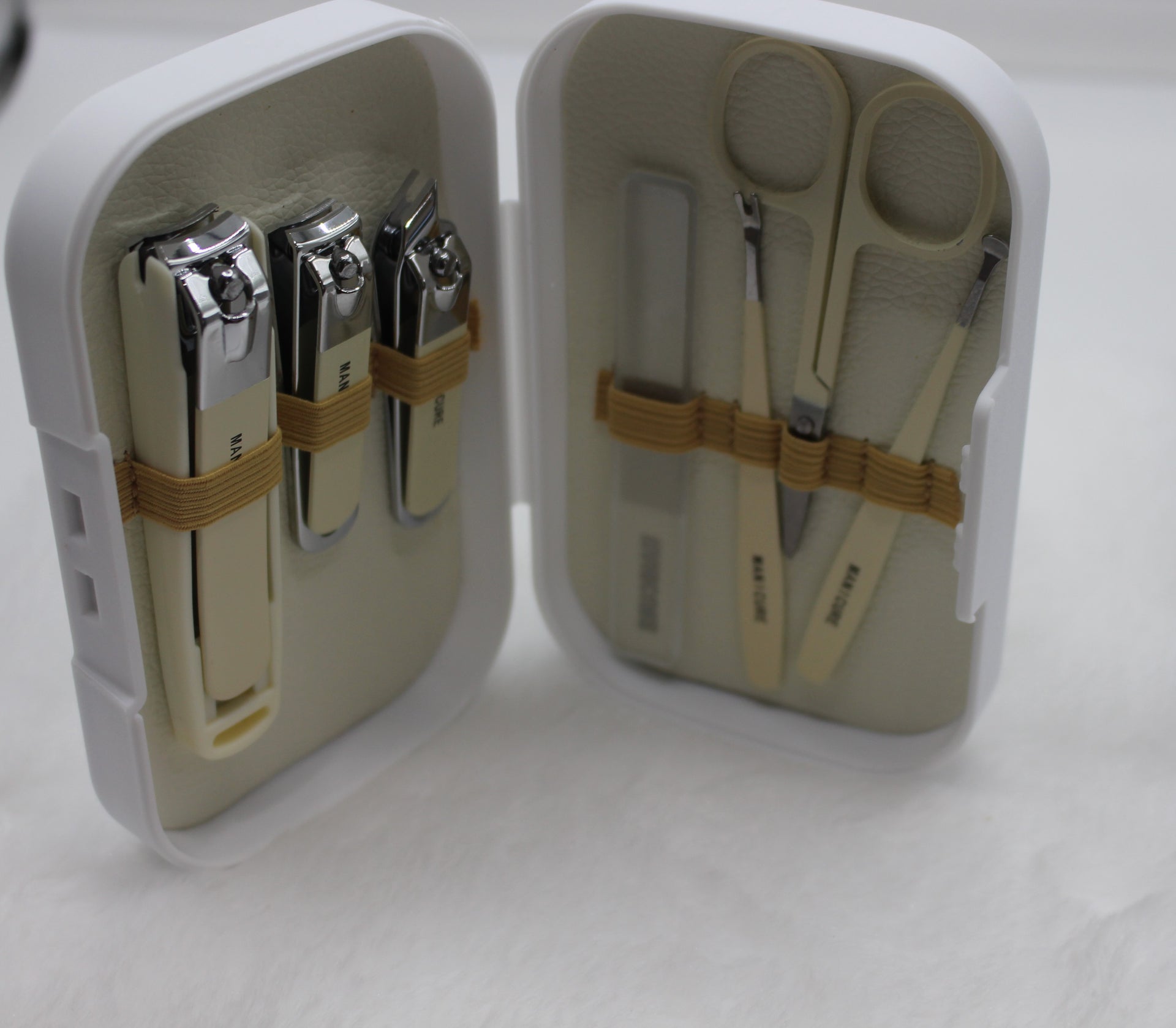 7 in 1 White Portable Luxury Manicure Pedicure Set